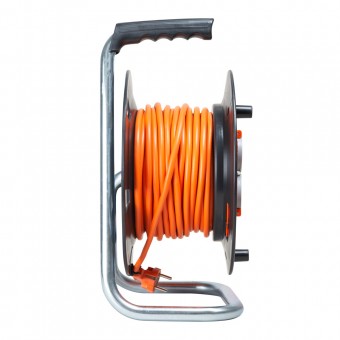 Derulator cablu 4 prize 3x2,5mm² 40m IP44 – BYLION