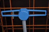 Concrete wing socket flat