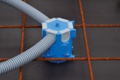 Doza pentru beton incluzand glisorul Ø35mm, A=84mm